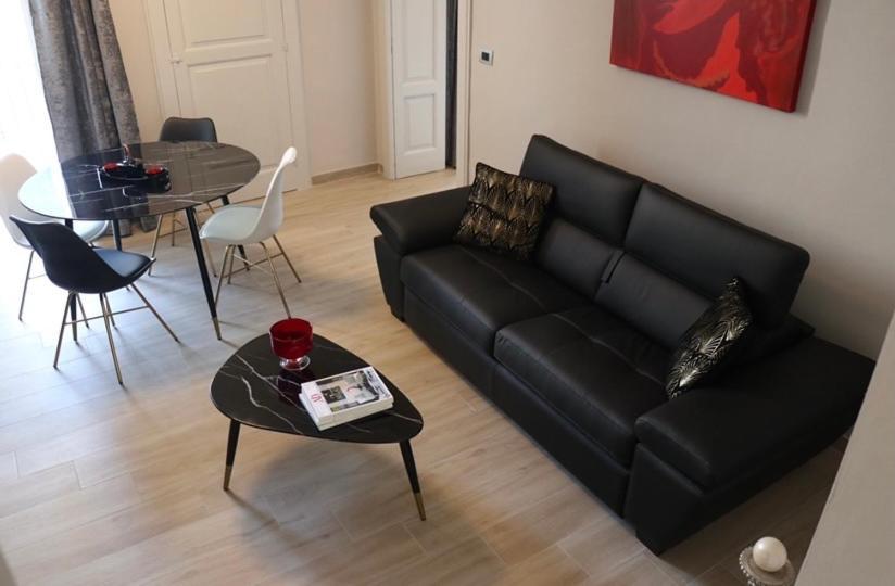 Calefati Gallery Luxury Apartment Bari Esterno foto