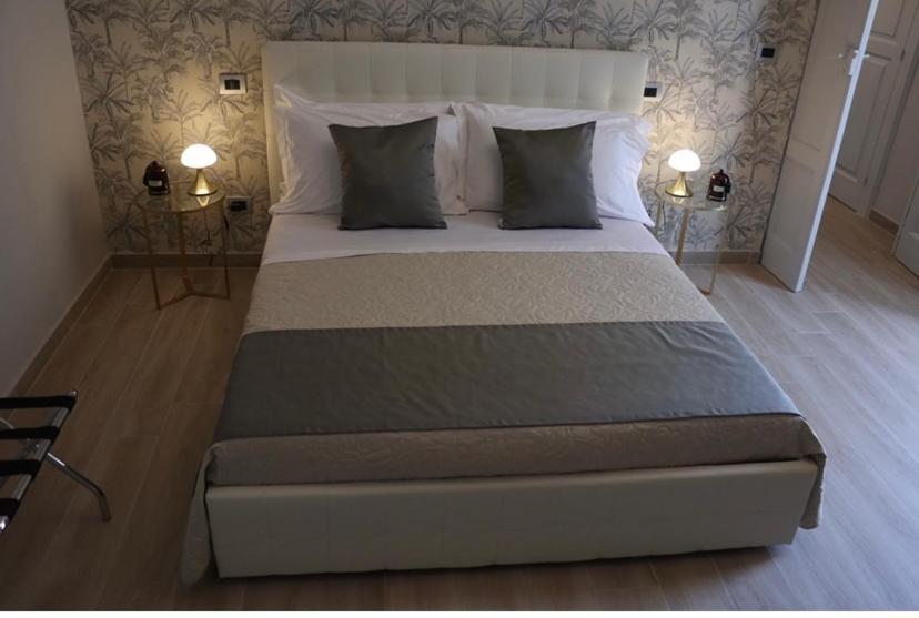 Calefati Gallery Luxury Apartment Bari Esterno foto