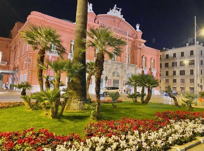 Calefati Gallery Luxury Apartment Bari Esterno foto
