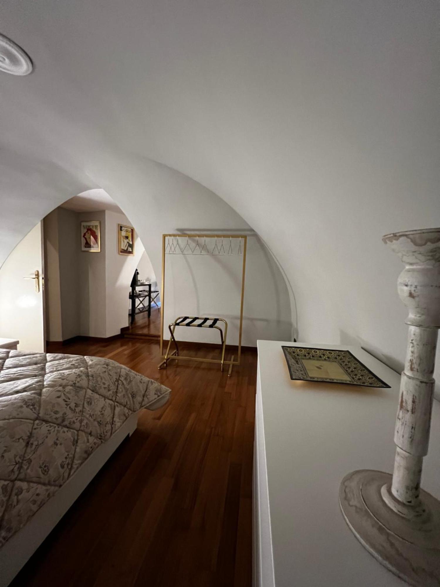 Calefati Gallery Luxury Apartment Bari Esterno foto