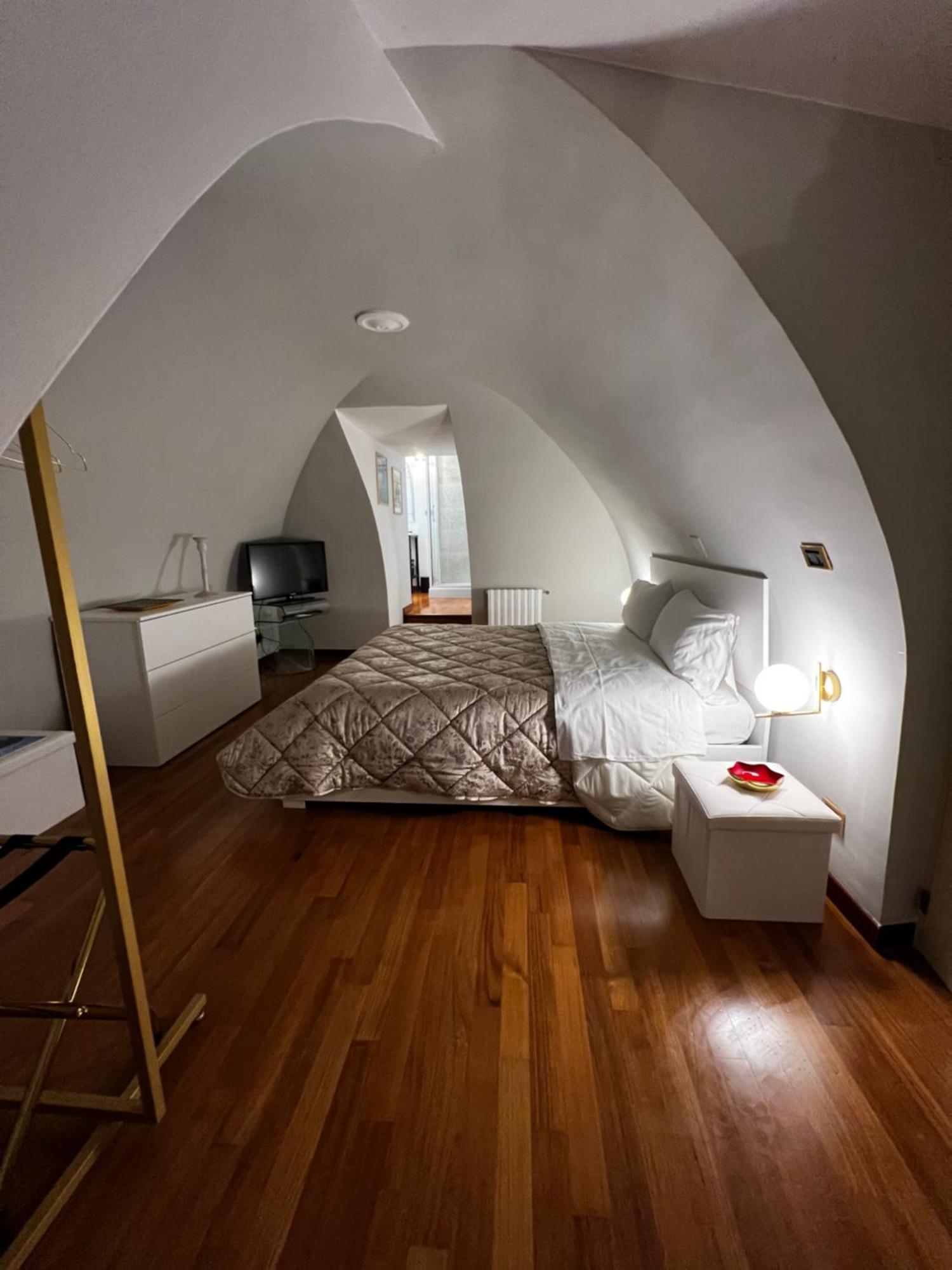Calefati Gallery Luxury Apartment Bari Esterno foto