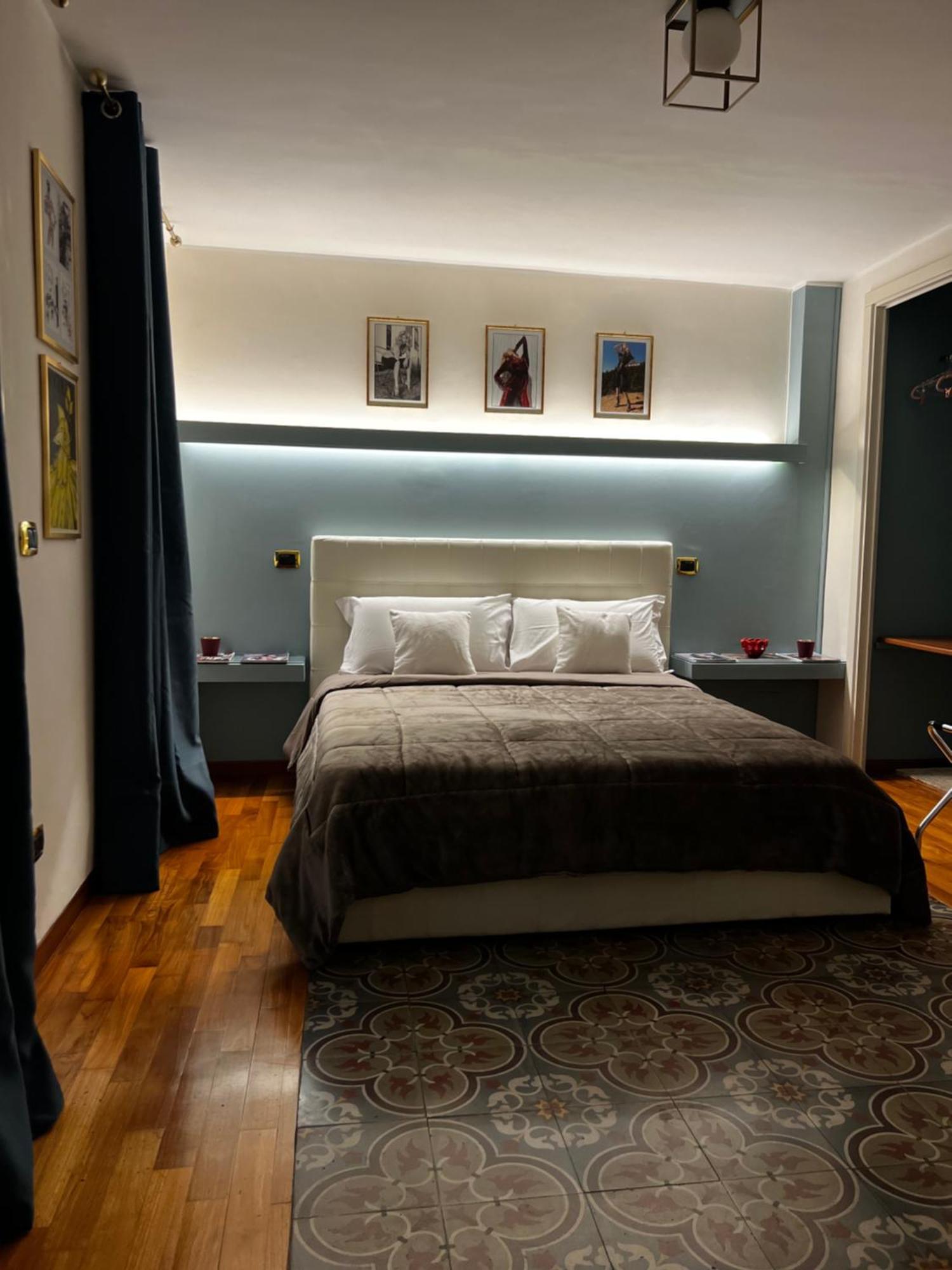 Calefati Gallery Luxury Apartment Bari Esterno foto